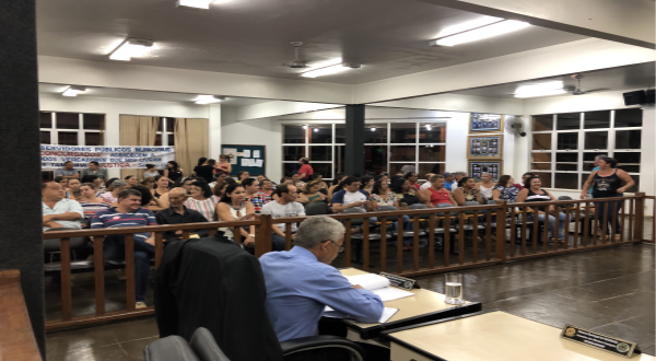 Projeto de Lei Complementar sobre o Plano de Cargos e Salários da Prefeitura Municipal de Felixlândia