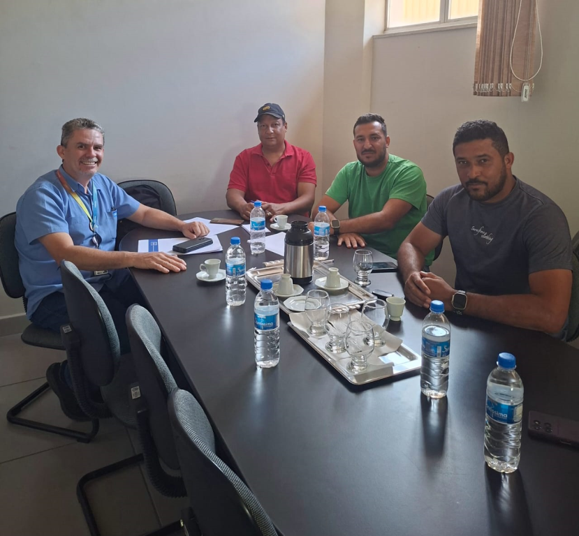 Reunião com o superintendente da Copasa Daniel Aguiar.